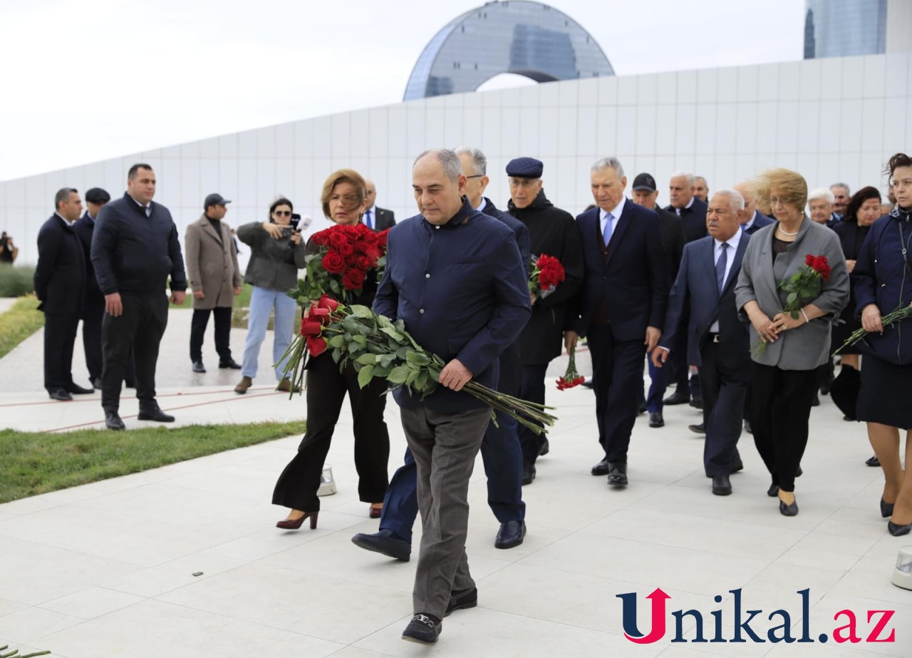 YAP rəhbərliyi Zəfər parkını ziyarət edib - FOTOLAR